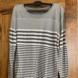 VINCE Long Sleeved Grey Striped Shirt Size L